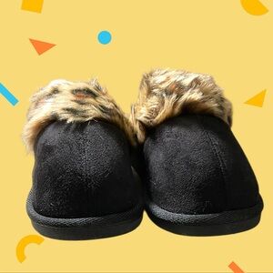 NIB Corkys Kiddo Snooze Leopard Slipper Size 3